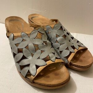 Dansko Sandals Women's Size 41 10M Leather‎ Flower Cut Out Comfort Slides